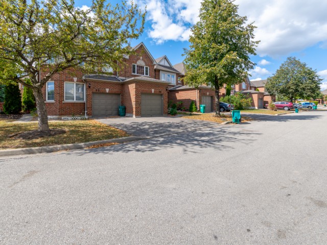 5230 Glen Erin Drive Townhouses