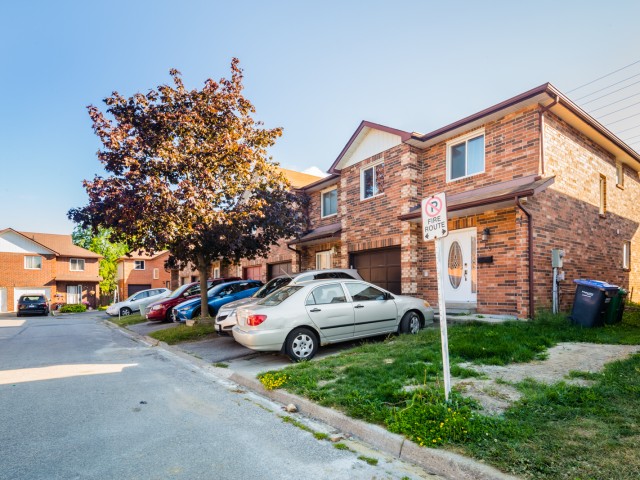 1 Hetherington Place Townhouses hero image