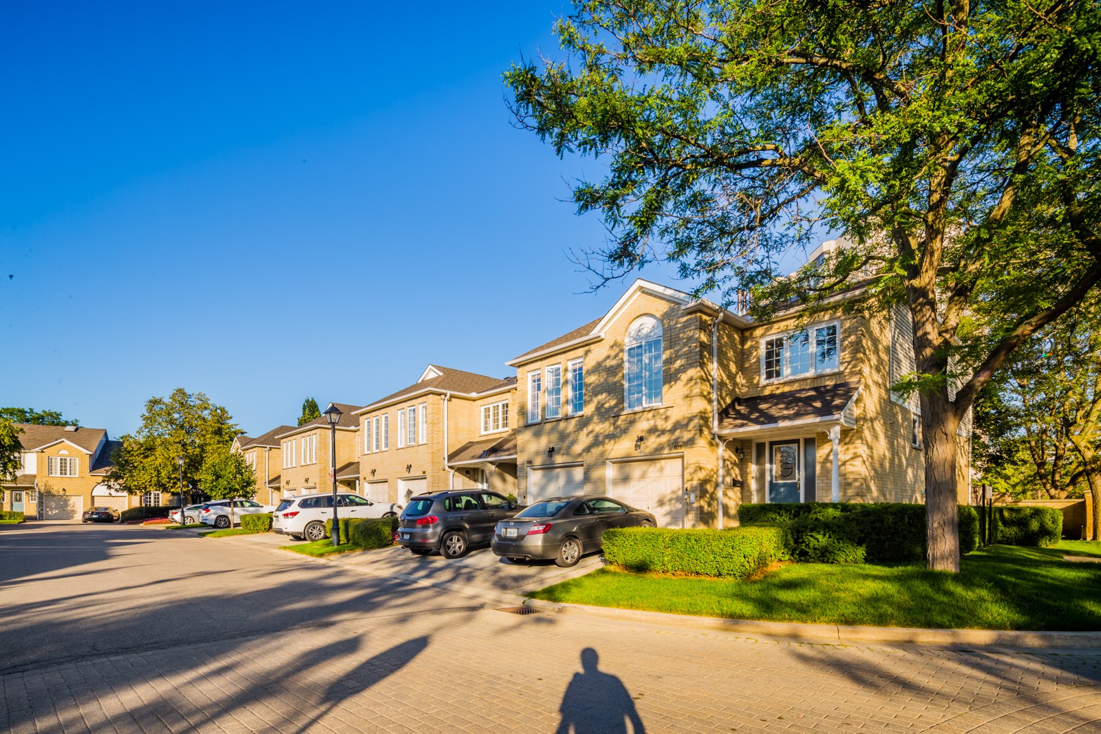 Carriage Walk at 101 Hartnell Square, Brampton 1