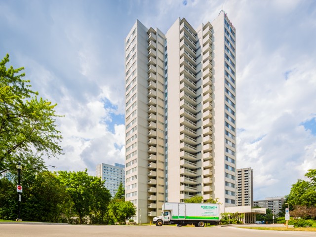 3575 Kaneff Crescent Condos photo