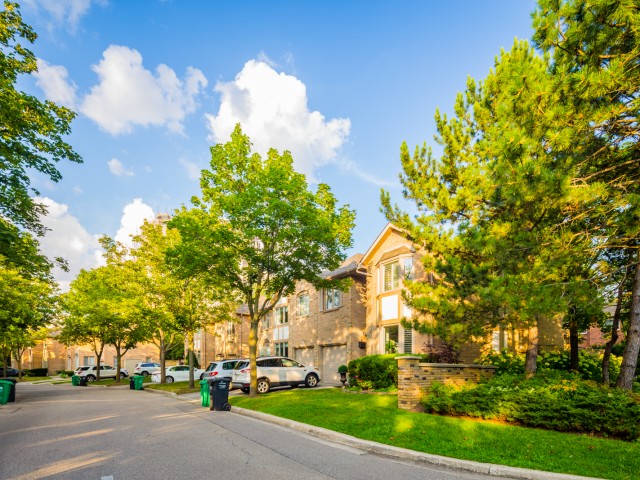 4635 Regents Terrace Townhouses photo
