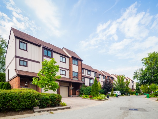 1020 Walden Circle Townhouses