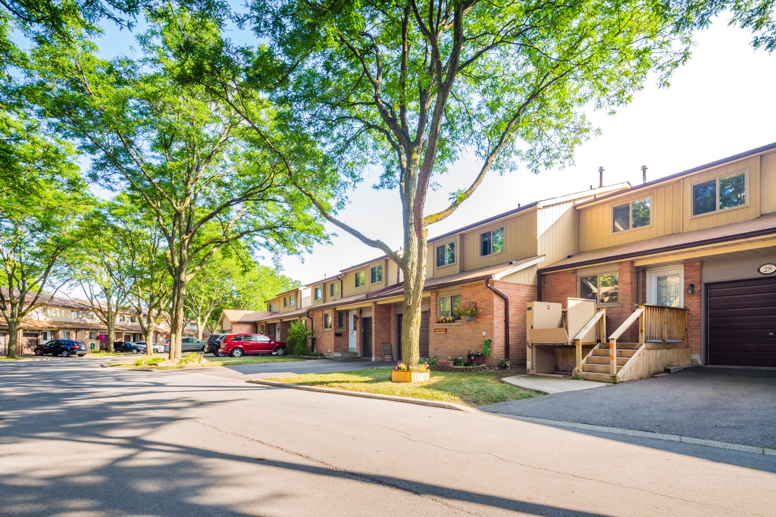 2655 Gananoque Drive Townhouses at 2655 Gananoque Dr, Mississauga 1