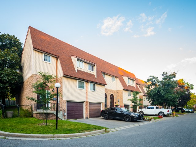 1 Rosset Crescent Townhouses