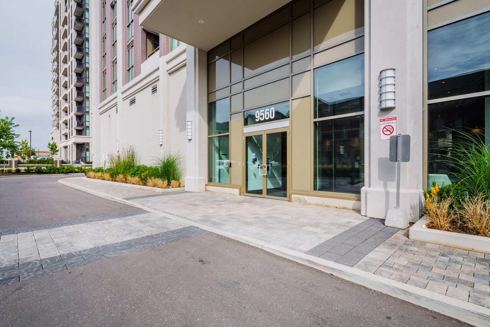 9560 Markham Rd 4 Condos for Sale & 1 Condo for Rent Condos.ca