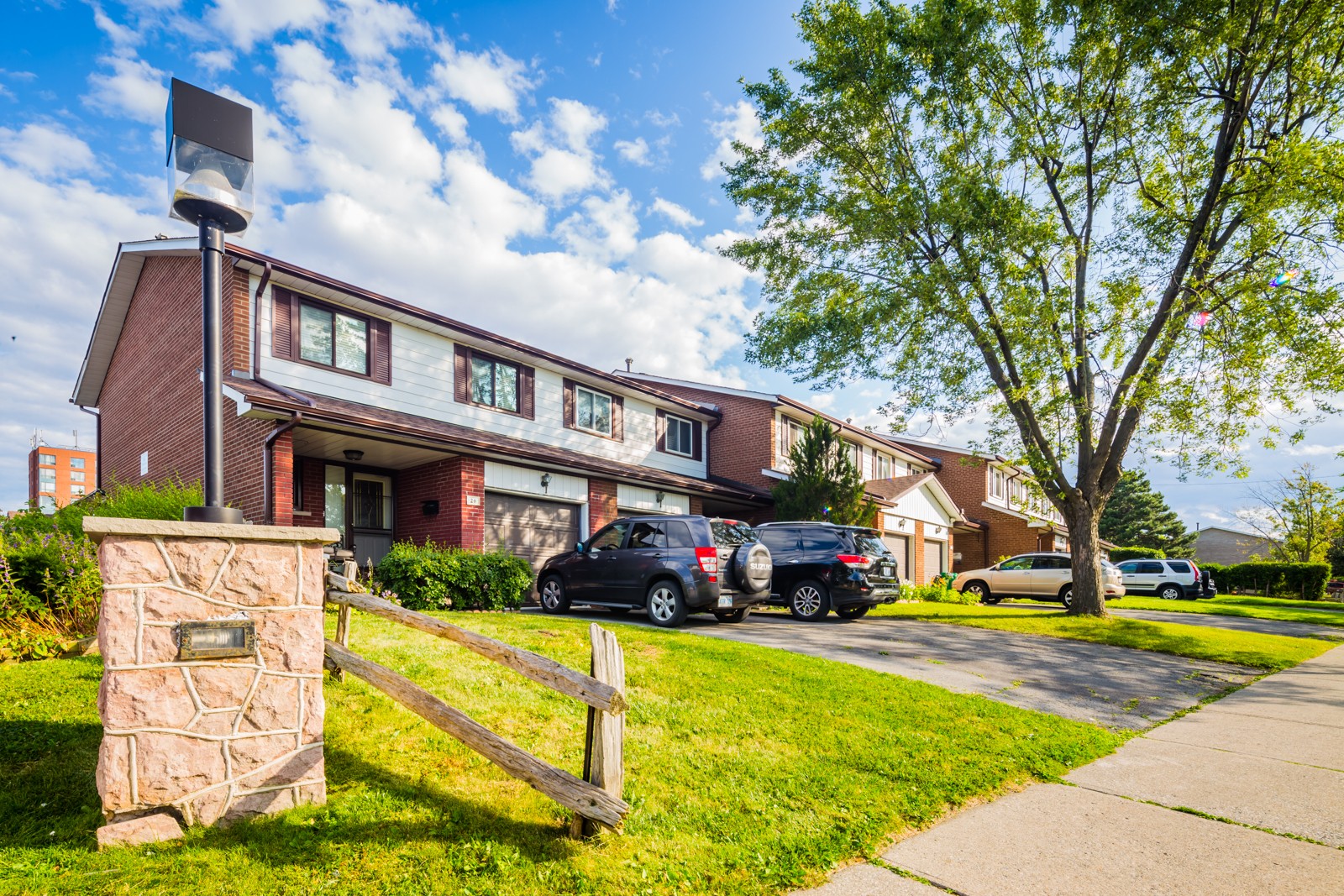 7033 Netherbrae Townhouses at 7033 Netherbrae Rd, Mississauga 0