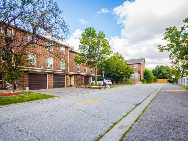 14 Eden Park Townhouses