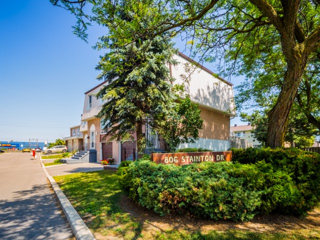 806 Stainton Townhouses photo