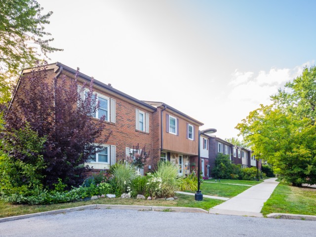 2825 Gananoque Townhouses photo