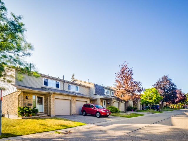 5536 Montevideo Townhouses