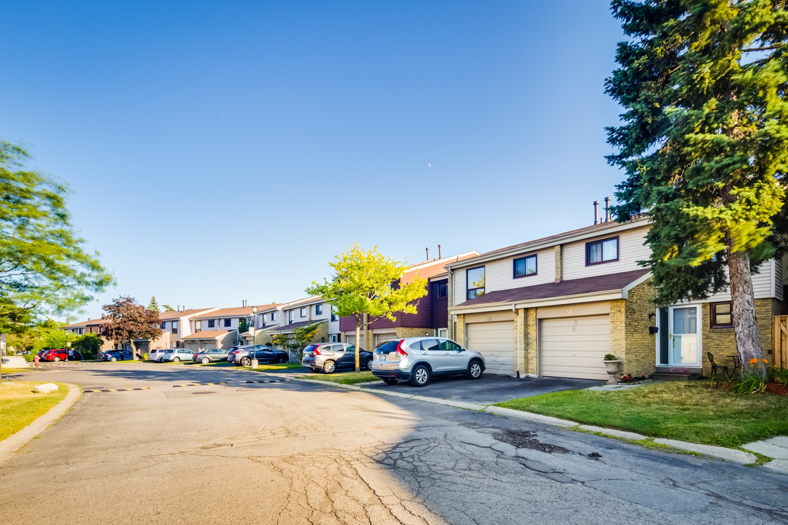 5730 Montevideo Townhouses at 5730 Montevideo Rd, Mississauga 1