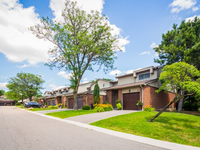 485 Meadows Boulevard Townhouses