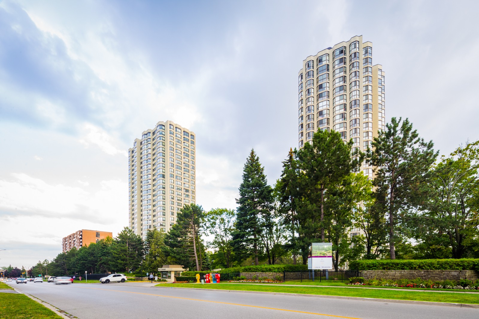 10 Lisa Street Apartments at 10 Lisa St, Brampton 1