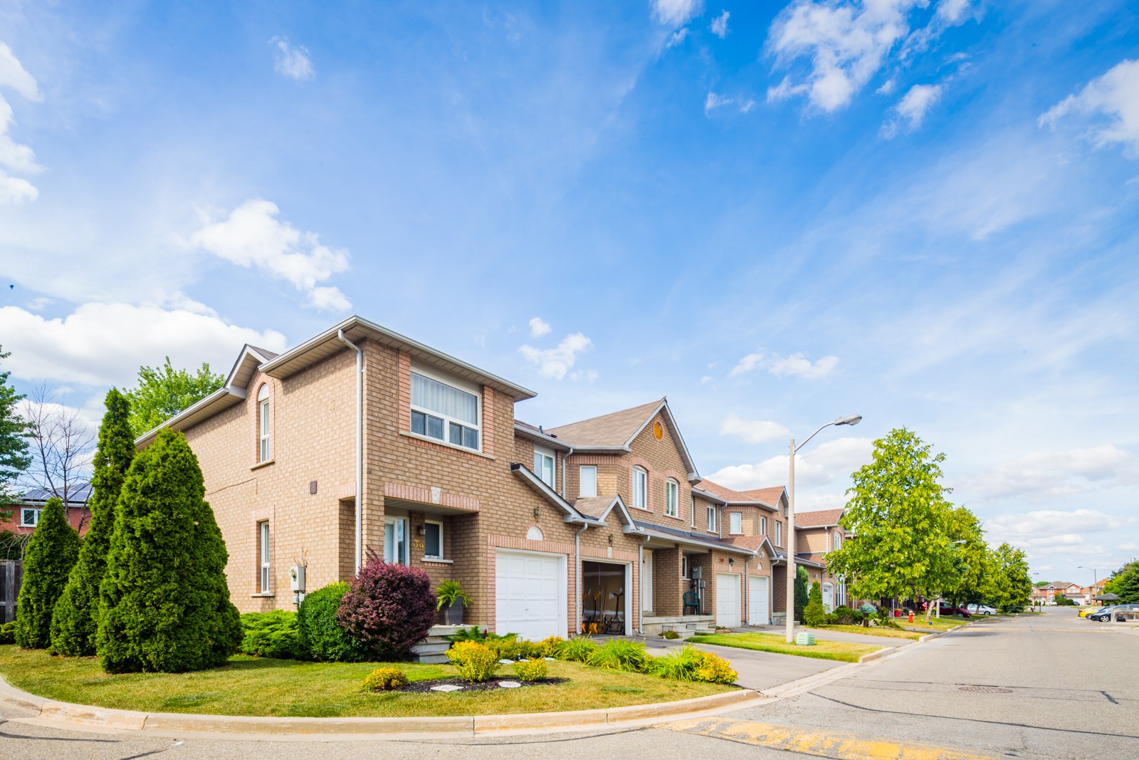 200 Cresthaven Road Townhouses at 200 Cresthaven Rd, Brampton 0