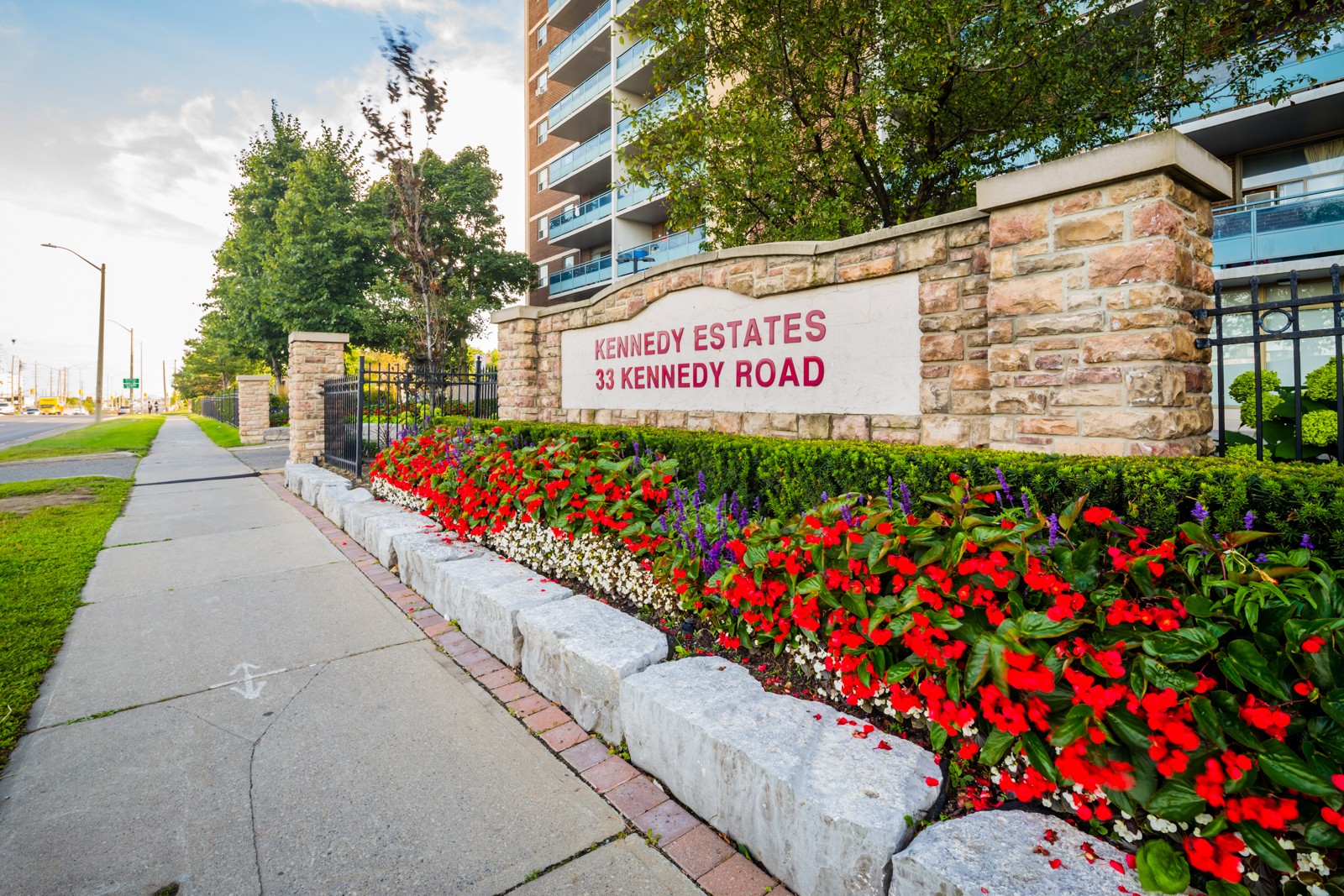 Kennedy Estates at 33 Kennedy Rd S, Brampton 1