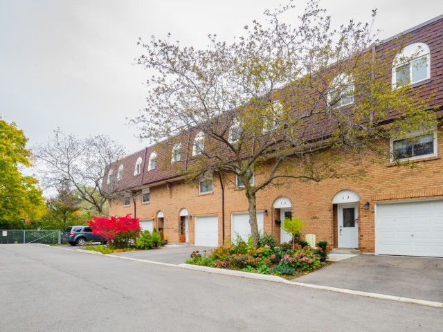 98 Brock St Townhouses photo