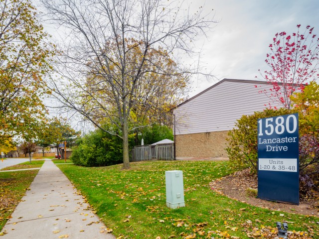 1580 Lancaster Townhouses photo