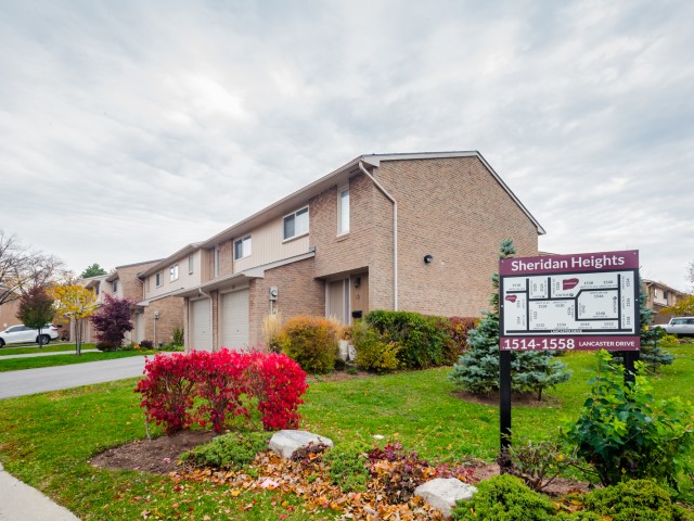 1516 Lancaster Drive Townhouses
