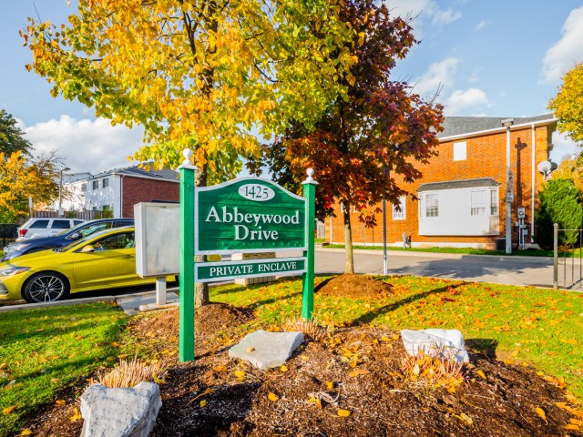 1425 Abbeywood Drive photo