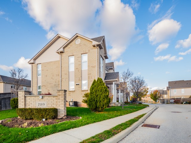 2189 Postmaster Dr Townhouses