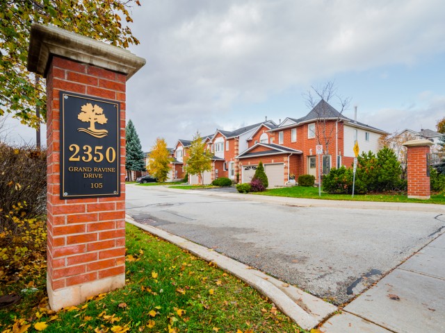 2350 Grand Ravine Dr Townhouses hero image