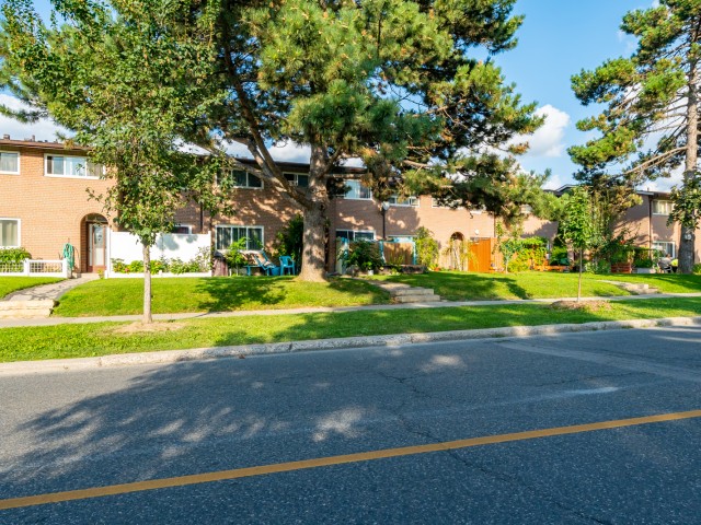 73 Driftwood Avenue Townhouses photo