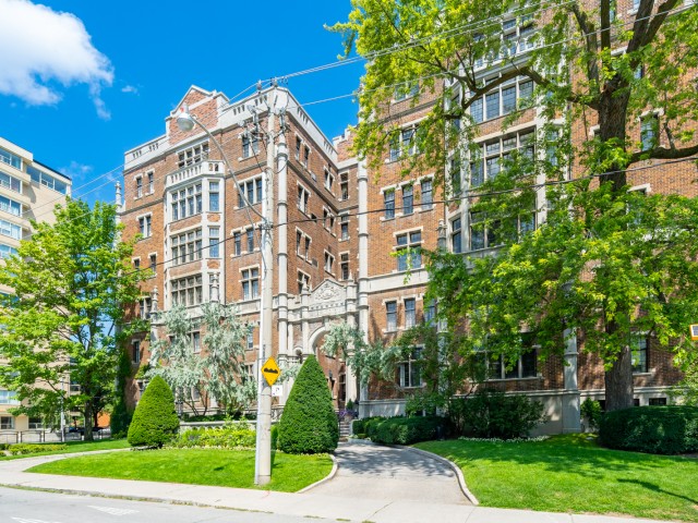 150 Balmoral Apartments photo