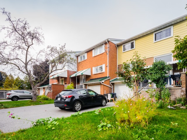 33 Glen Springs Drive Townhouses