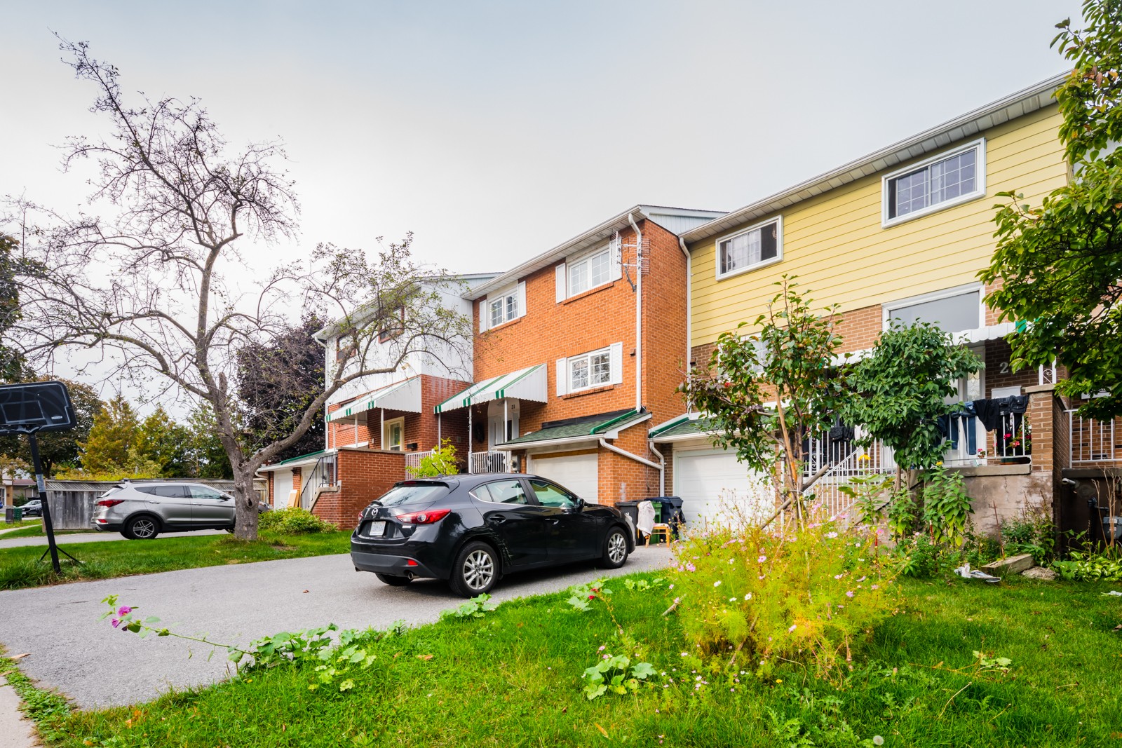 33 Glen Springs Drive Townhouses 33 Glen Springs Dr Condos.ca