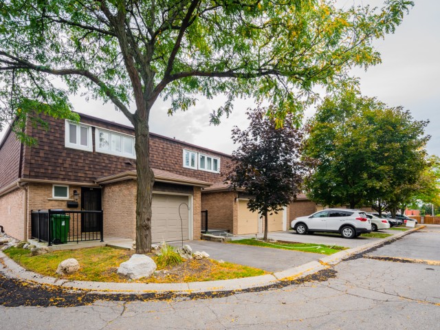 1000 Bridletowne Circle Townhouses hero image