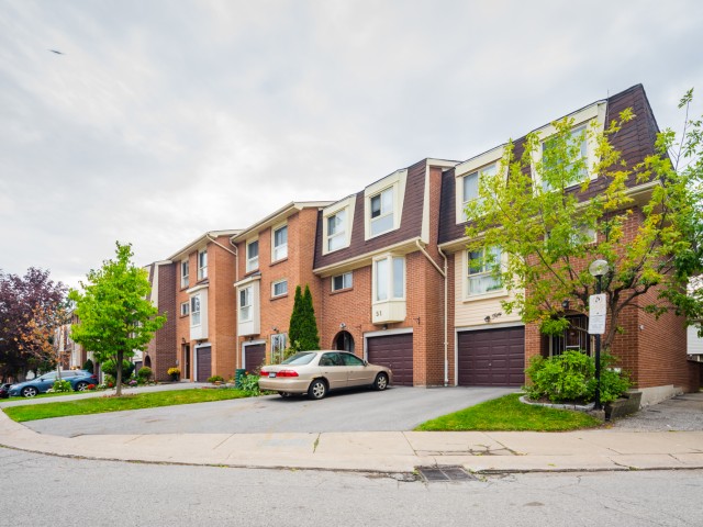 40 Dundalk Drive Terrace Courts
