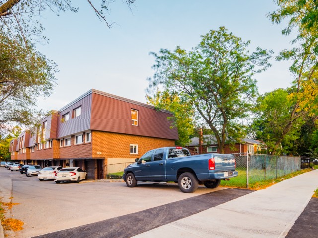 1185 Birchmount Road Townhouses photo