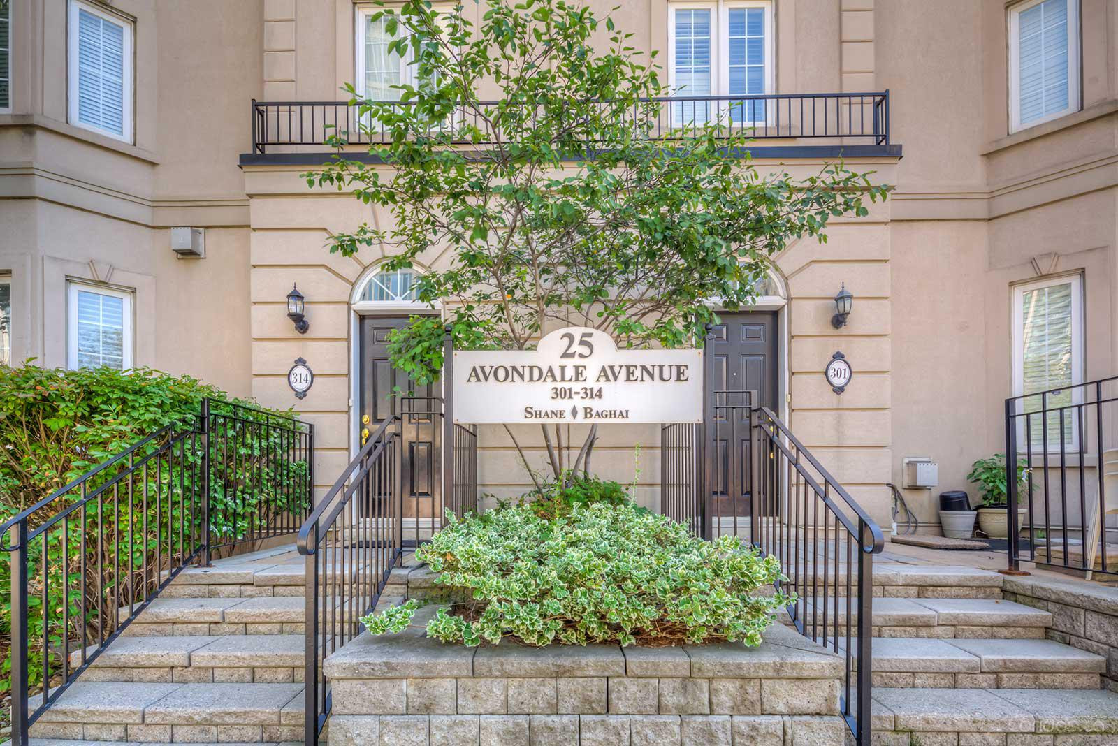 Carriage Homes of Avondale Ⅱ at 25 Avondale Ave, Toronto 1