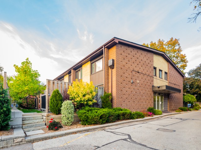 56 Three Valleys Drive Townhouses photo