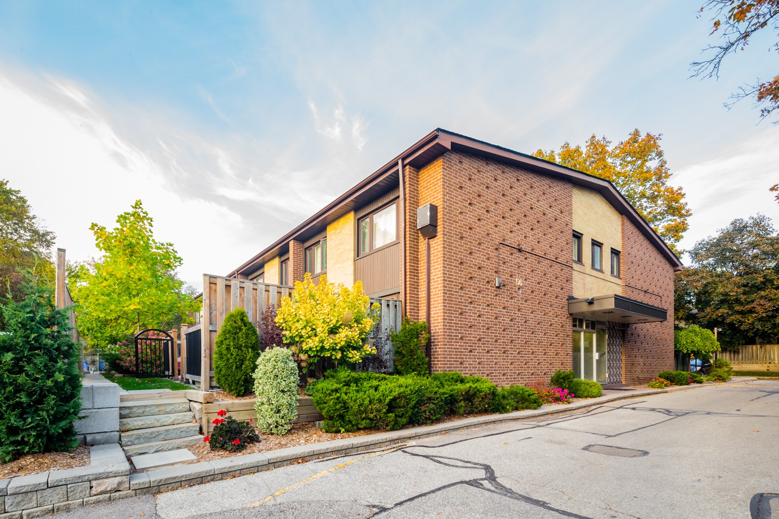 56 Three Valleys Drive Townhouses 52 Three Valleys Dr Condos.ca