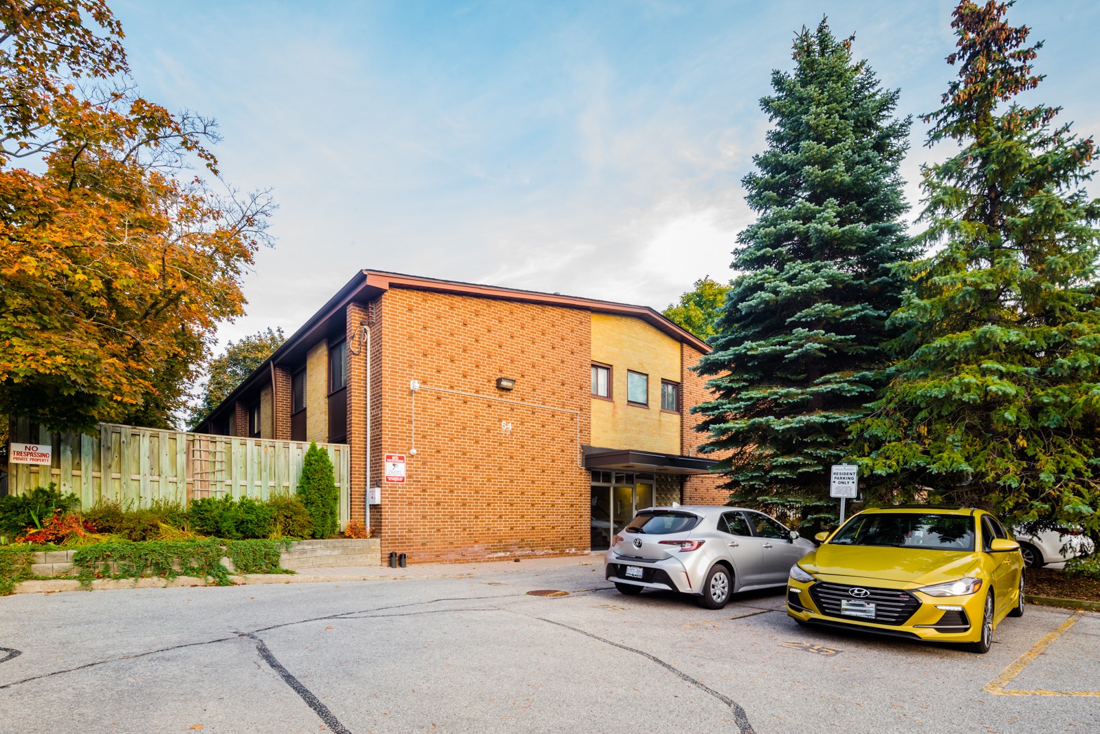 56 Three Valleys Drive Townhouses 52 Three Valleys Dr Condos.ca