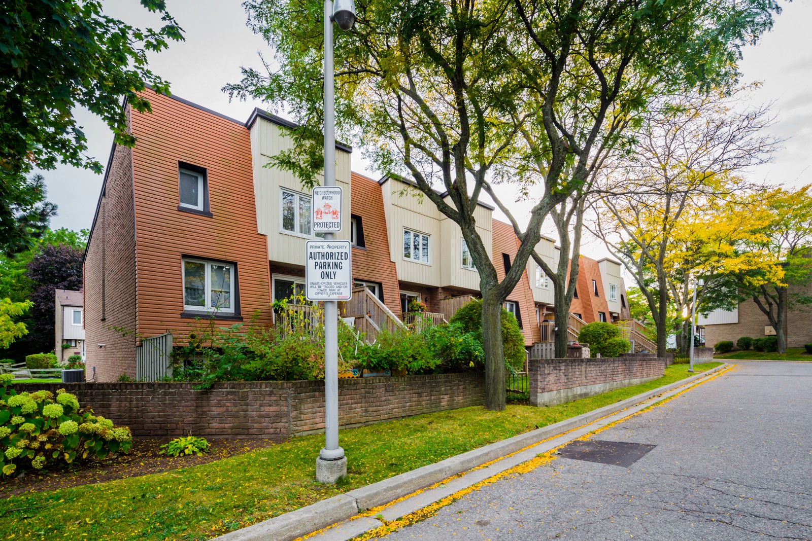 15 Guildwood Townhouses 15 Guildwood Pkwy 1 Townhouse for Sale