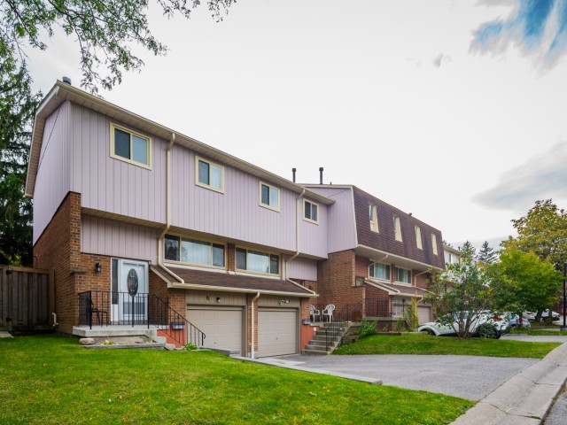34 Dundalk Drive Townhouses