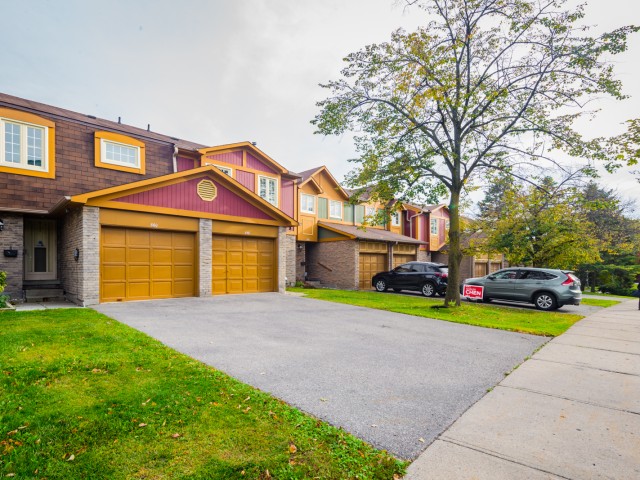 590 Sandhurst Circle Townhouses photo