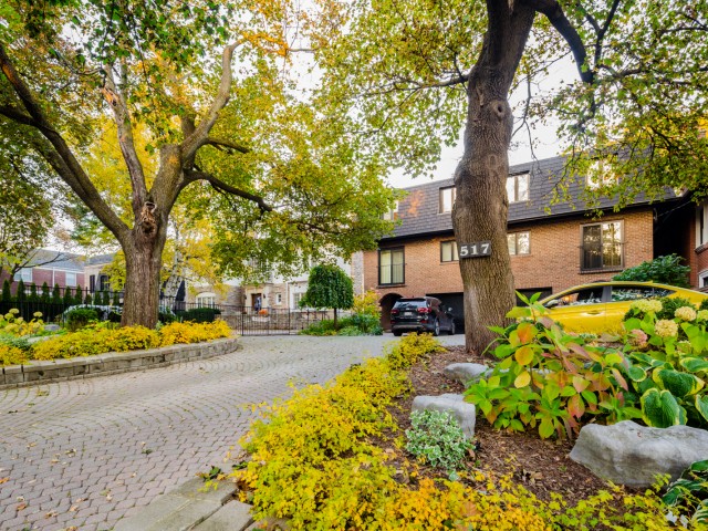 517 Spadina Road Townhouses photo