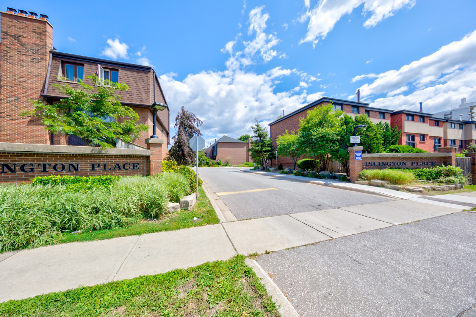 Islington Place Townhouses at 18 Sweet Pea Path, Toronto 1