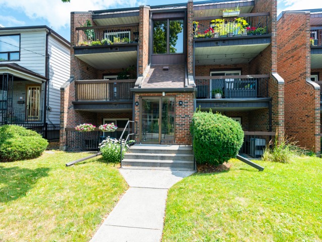 29-41 Eaton Avenue Condos photo