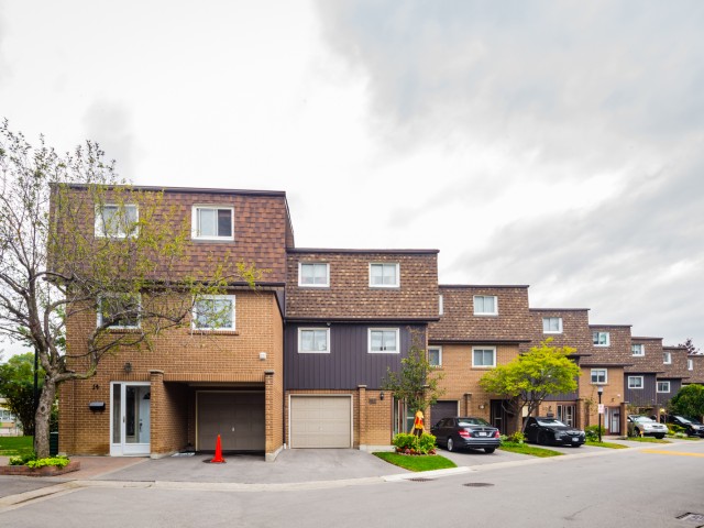 3100 Kingston Road Townhouses photo