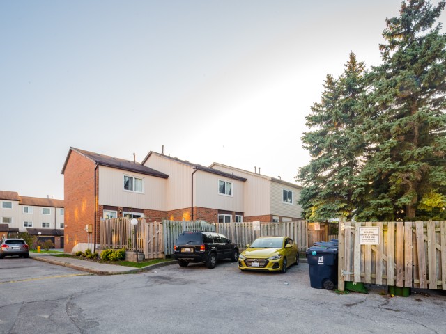 34 San Robertoway Townhouses photo