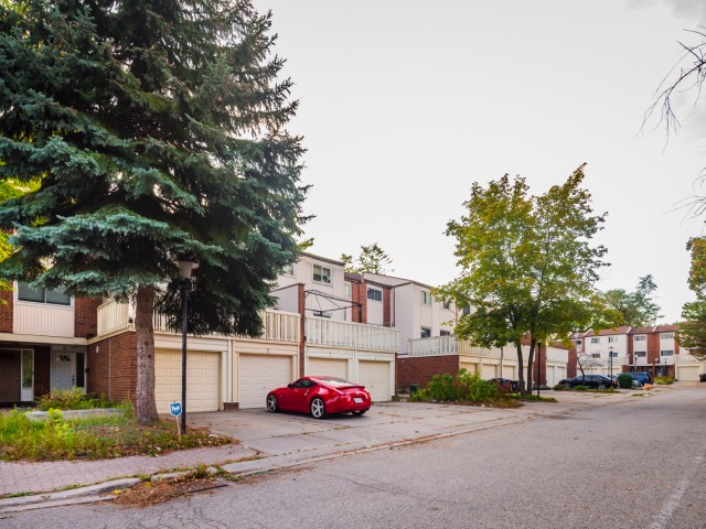 4140 Lawrence Ave East Townhouses hero image