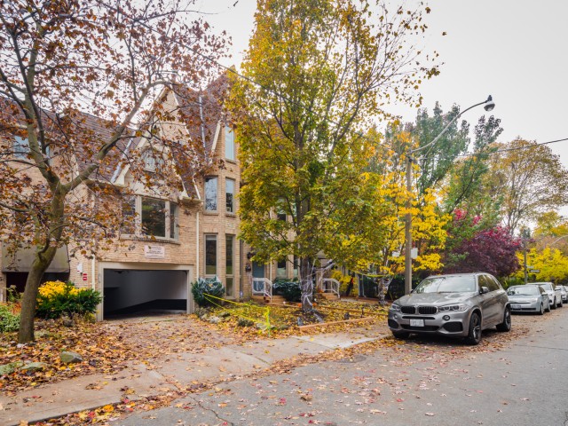 95 Summerhill Avenue Townhouses photo
