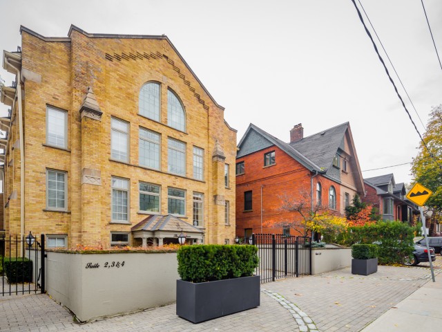 11 Woodlawn Avenue photo
