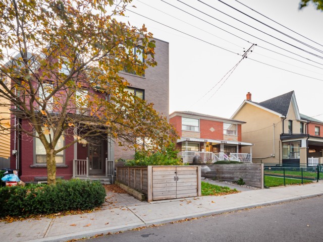 110 Palmerston Avenue photo