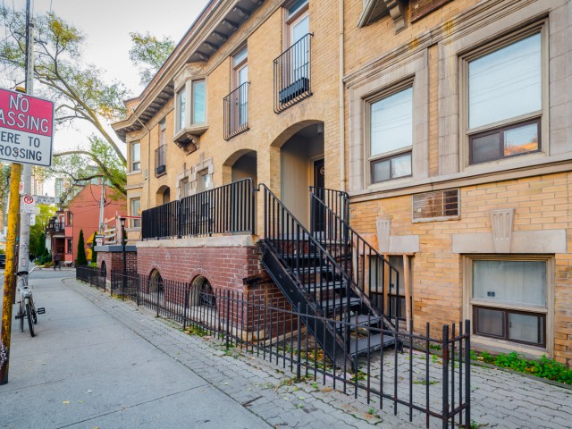 98 Beverley Street Townhouses photo