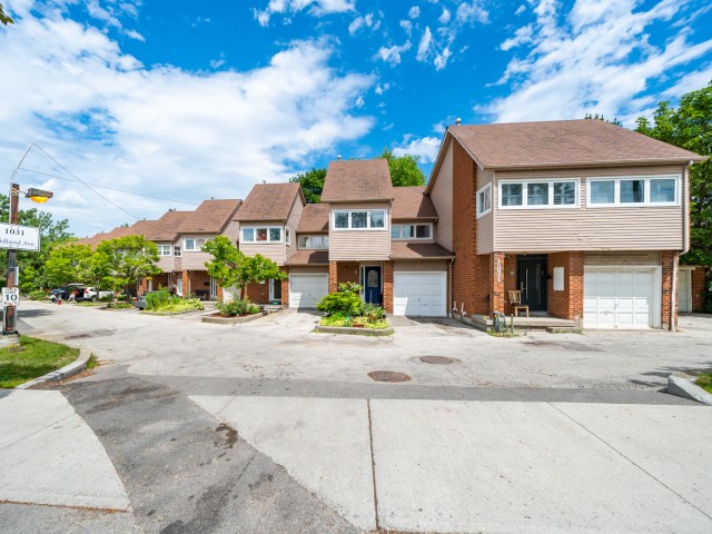 1031 Midland Avenue Townhouses photo